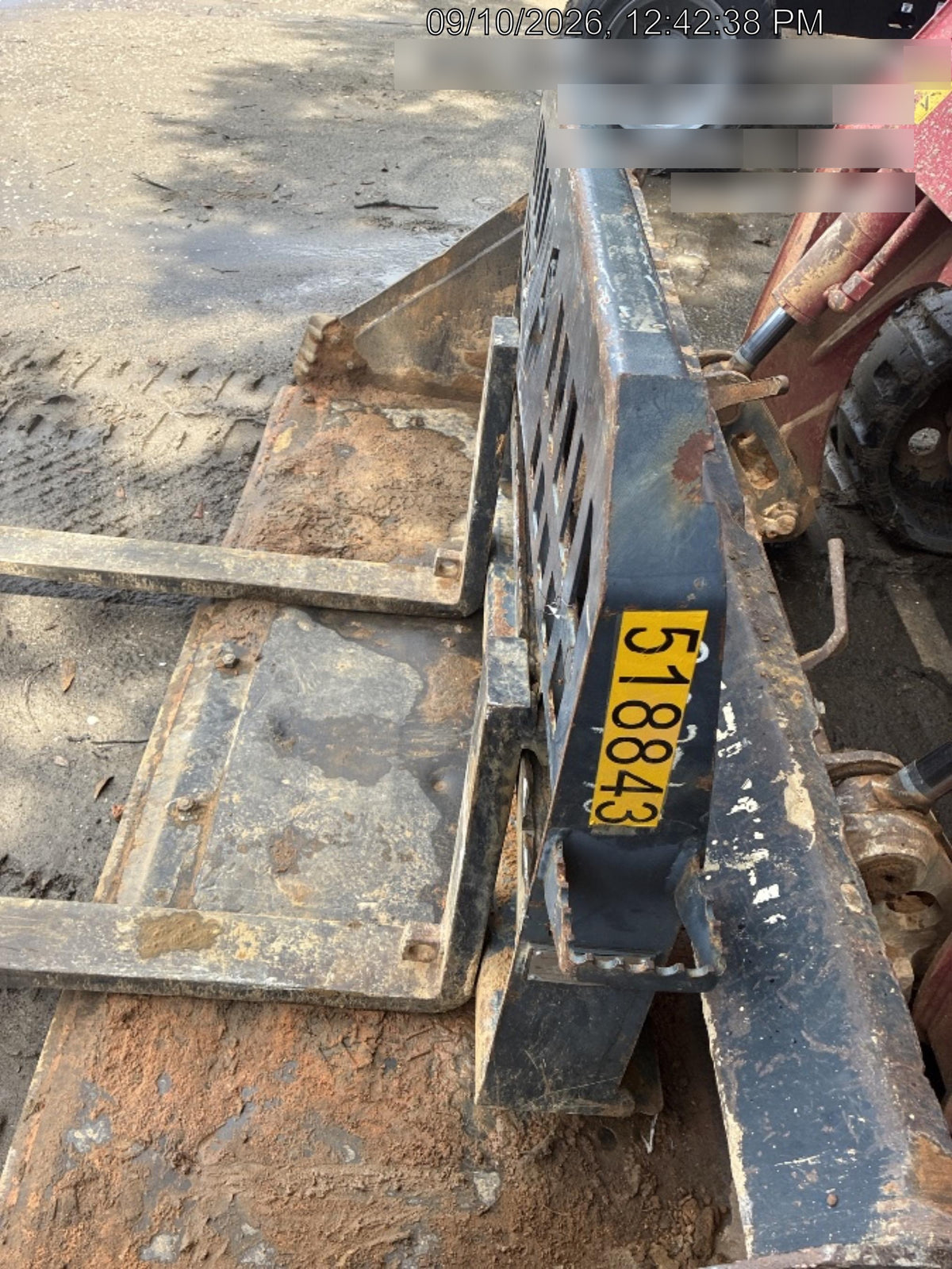2025 SOLESBEE 48" Pallet Forks - Solesbee