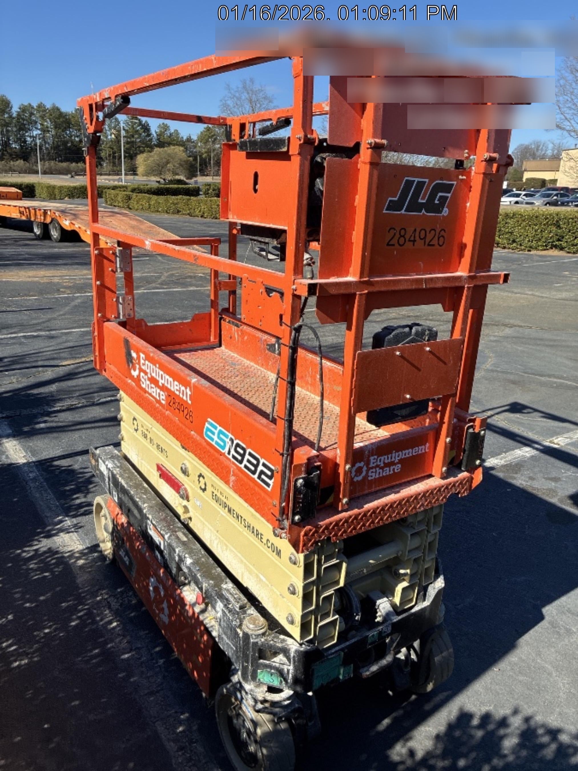 2022 JLG ES1932