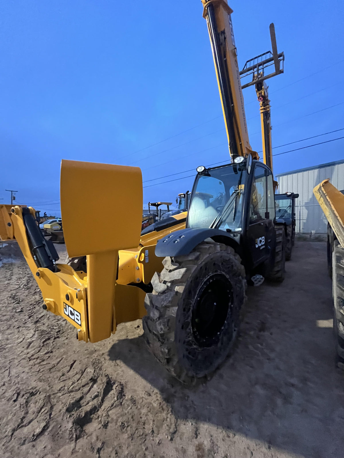 2026 JCB 512-56