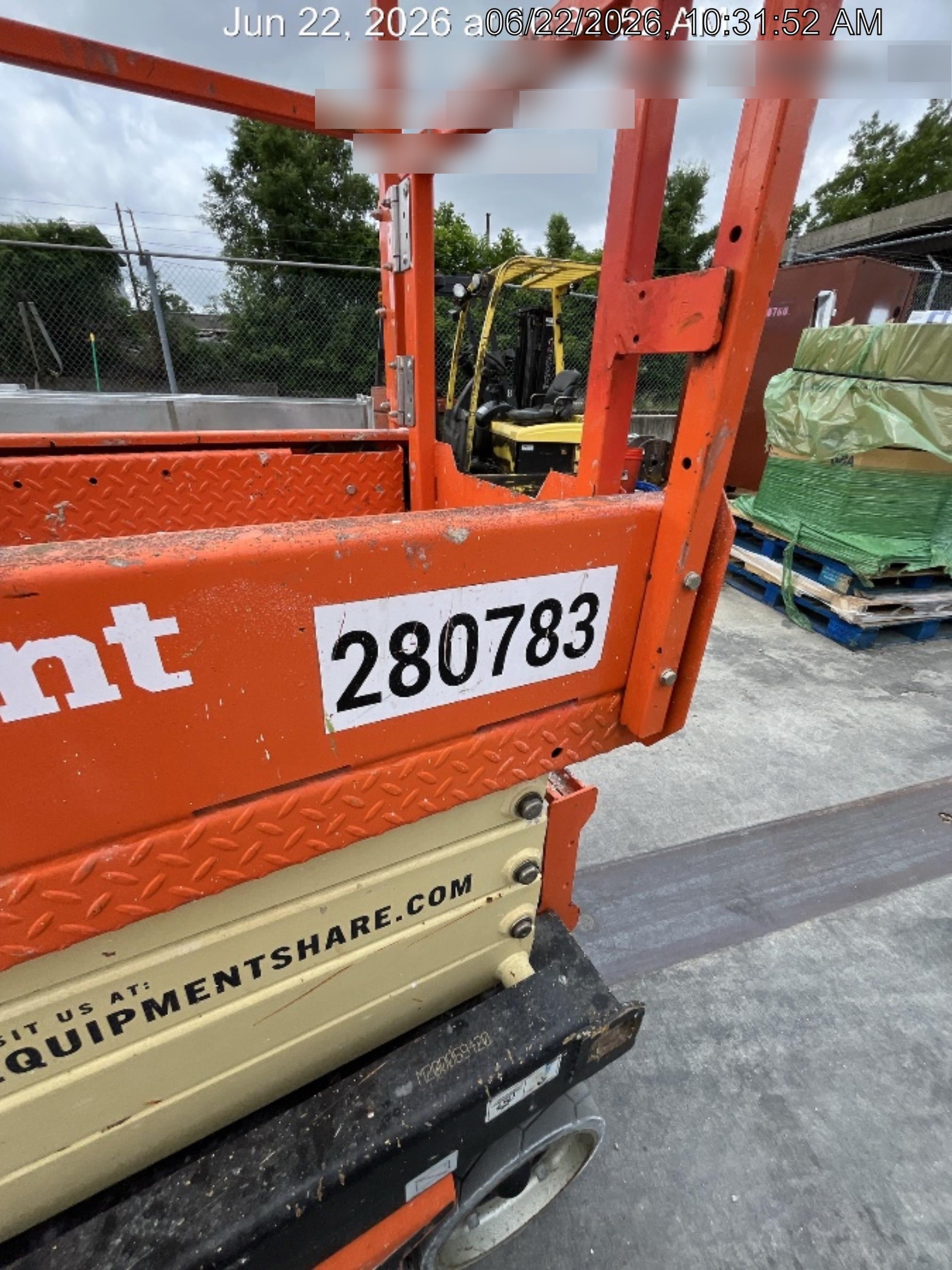 2022 JLG ES1932