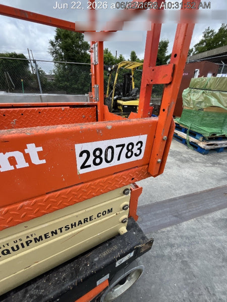 2022 JLG ES1932