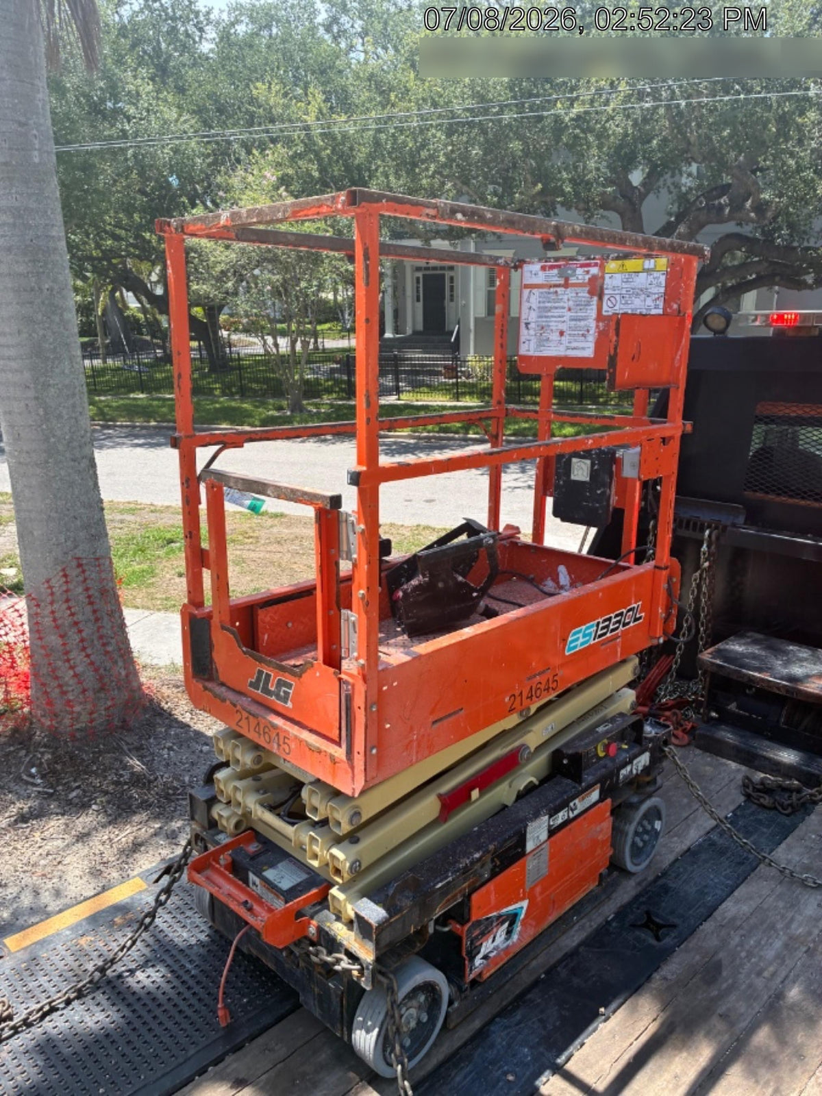 2022 JLG ES1330L
