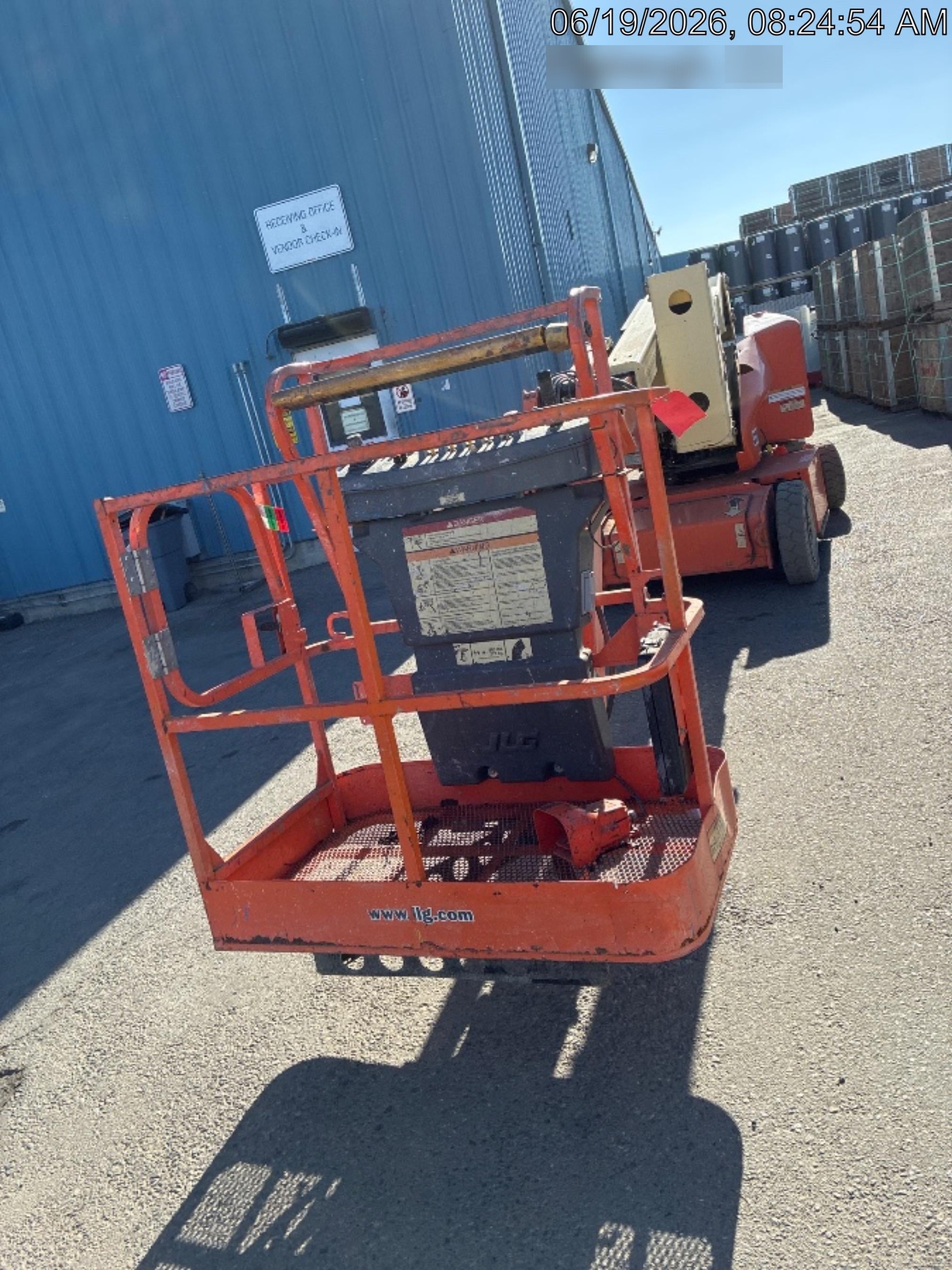 2019 JLG E400AJPN