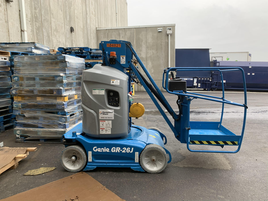 2020 GENIE GR-26J