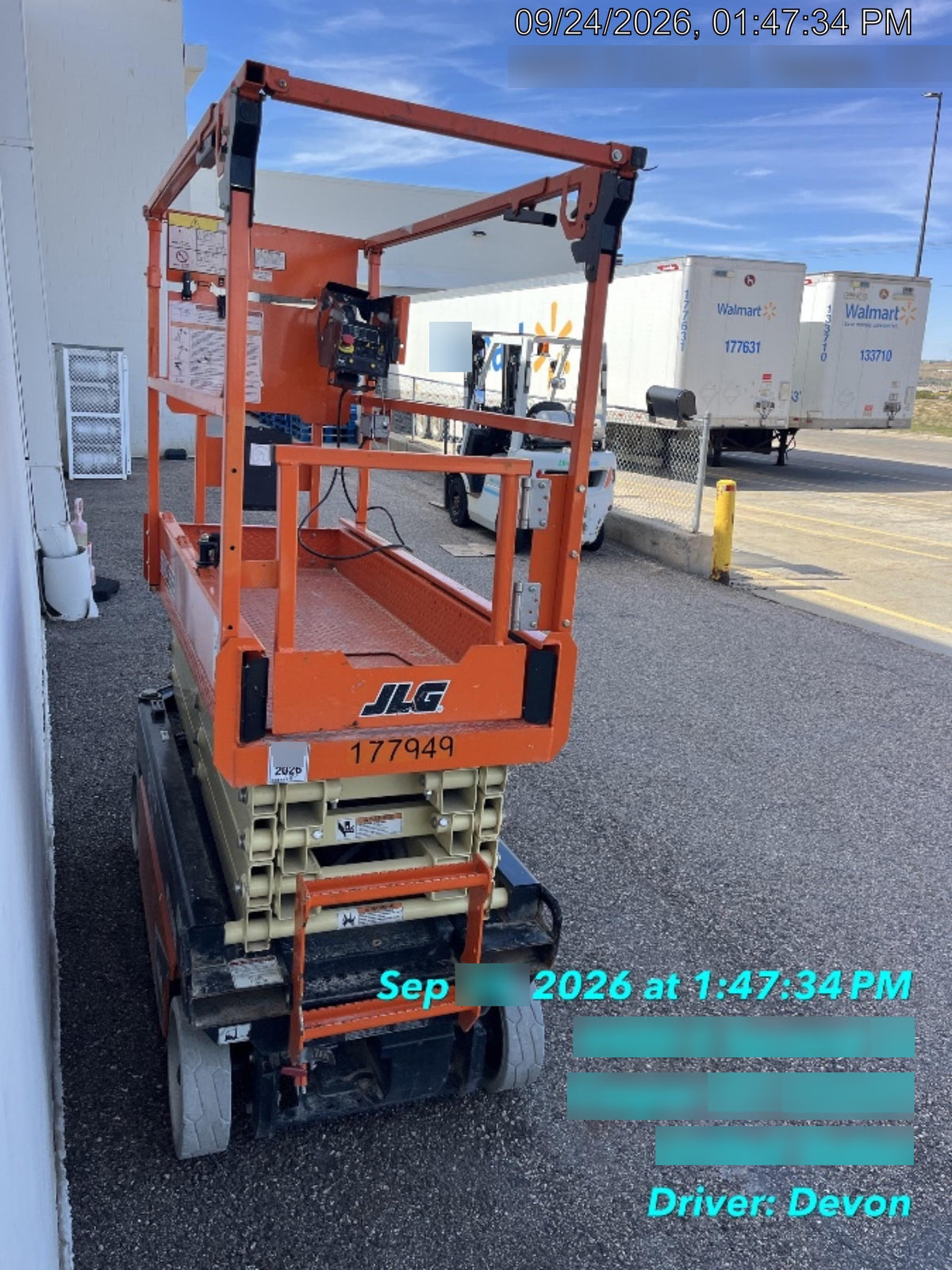 2021 JLG ES1932