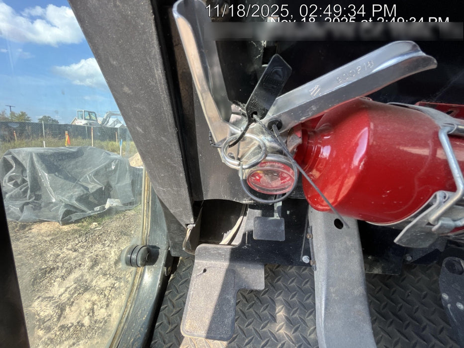 2018 Genie GTH-1056 Genie GTH-1056 w/Enclosed Cab w/HVAC, Work Lights, Solid Tires, Beacon, 60" Carriage and Forks