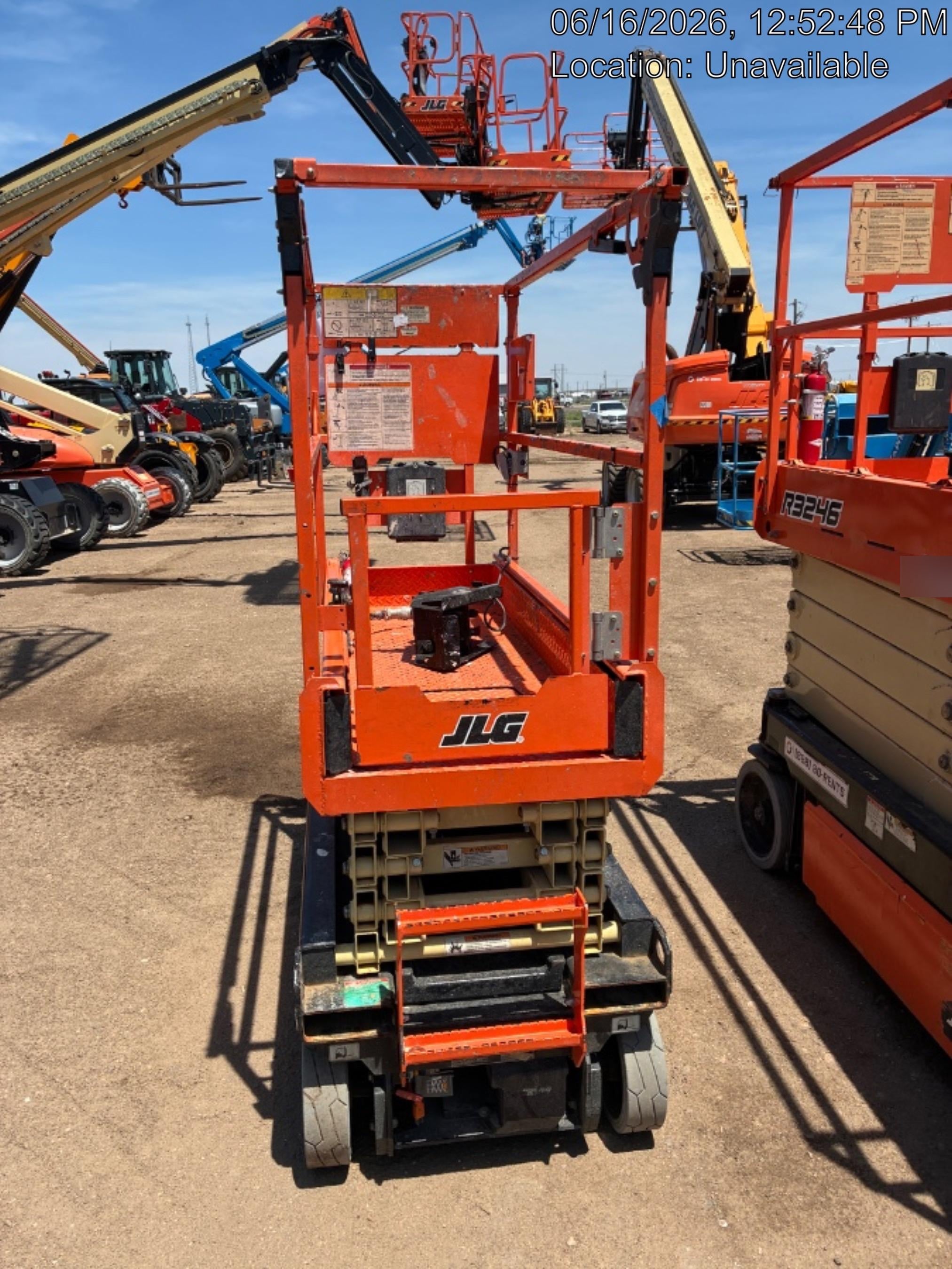 2023 JLG ES1932