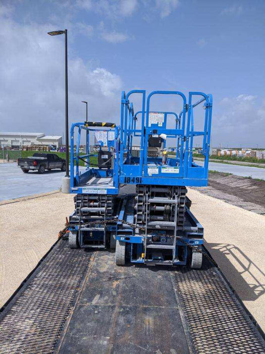 2019 Genie GS-1930 Fixed rails with chain Entry