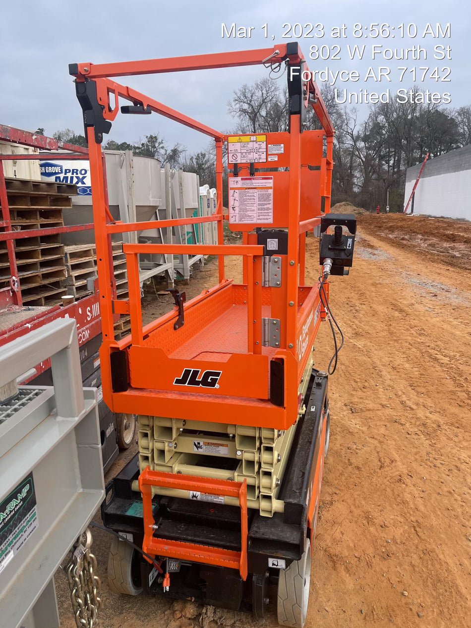 2023 JLG ES1932