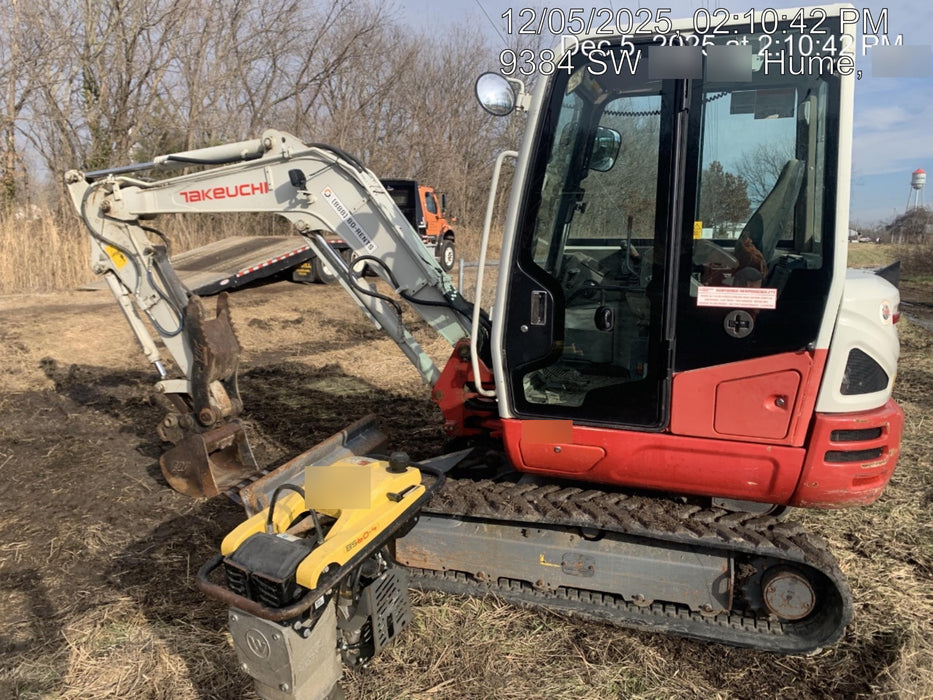 2020 TAKEUCHI TB235-2CR