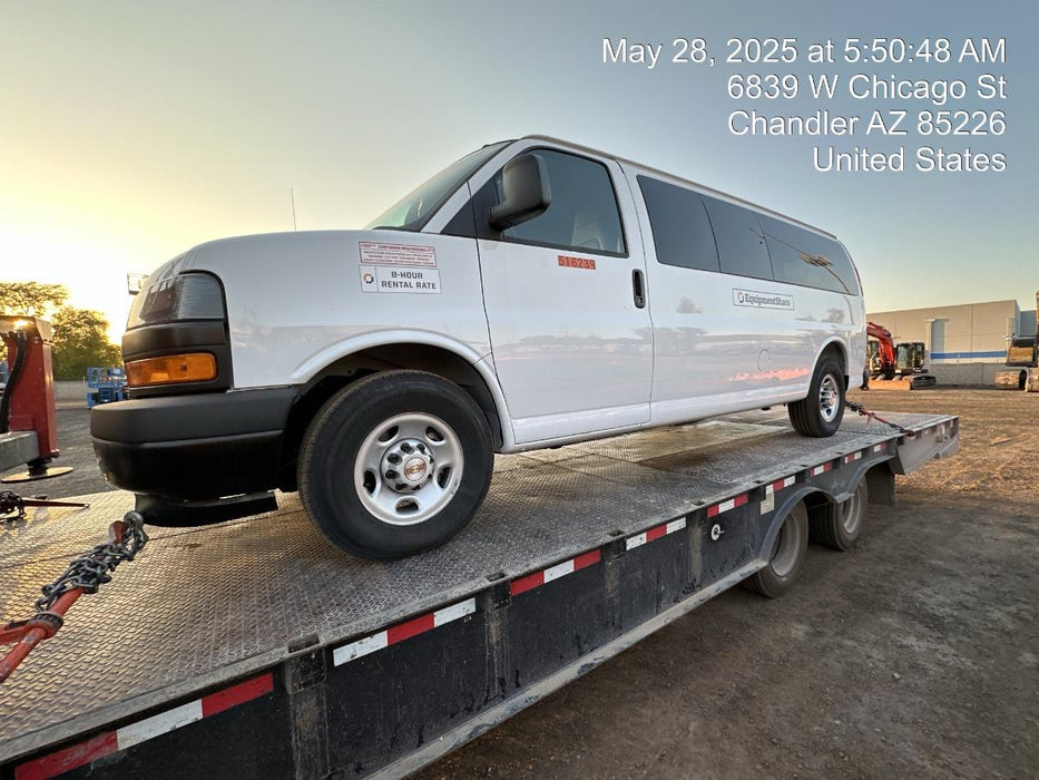 2025 CHEVROLET Express Van - Rental