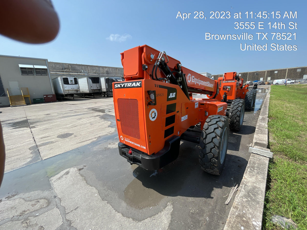 2023 SKYTRAK 8042