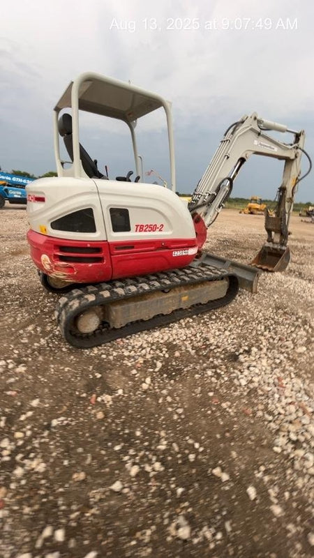 2024 TAKEUCHI TB250-2R