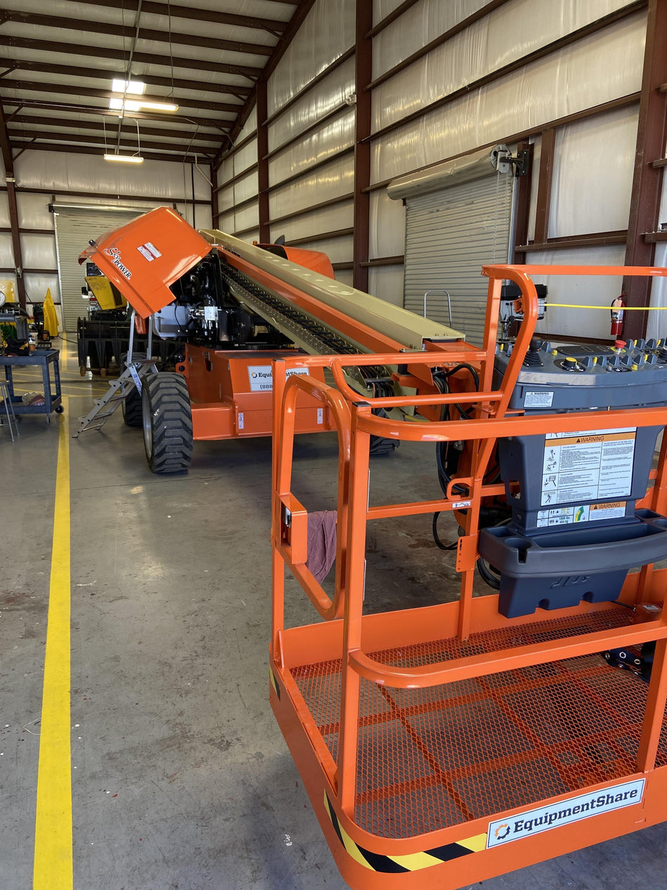 2020 JLG 600S