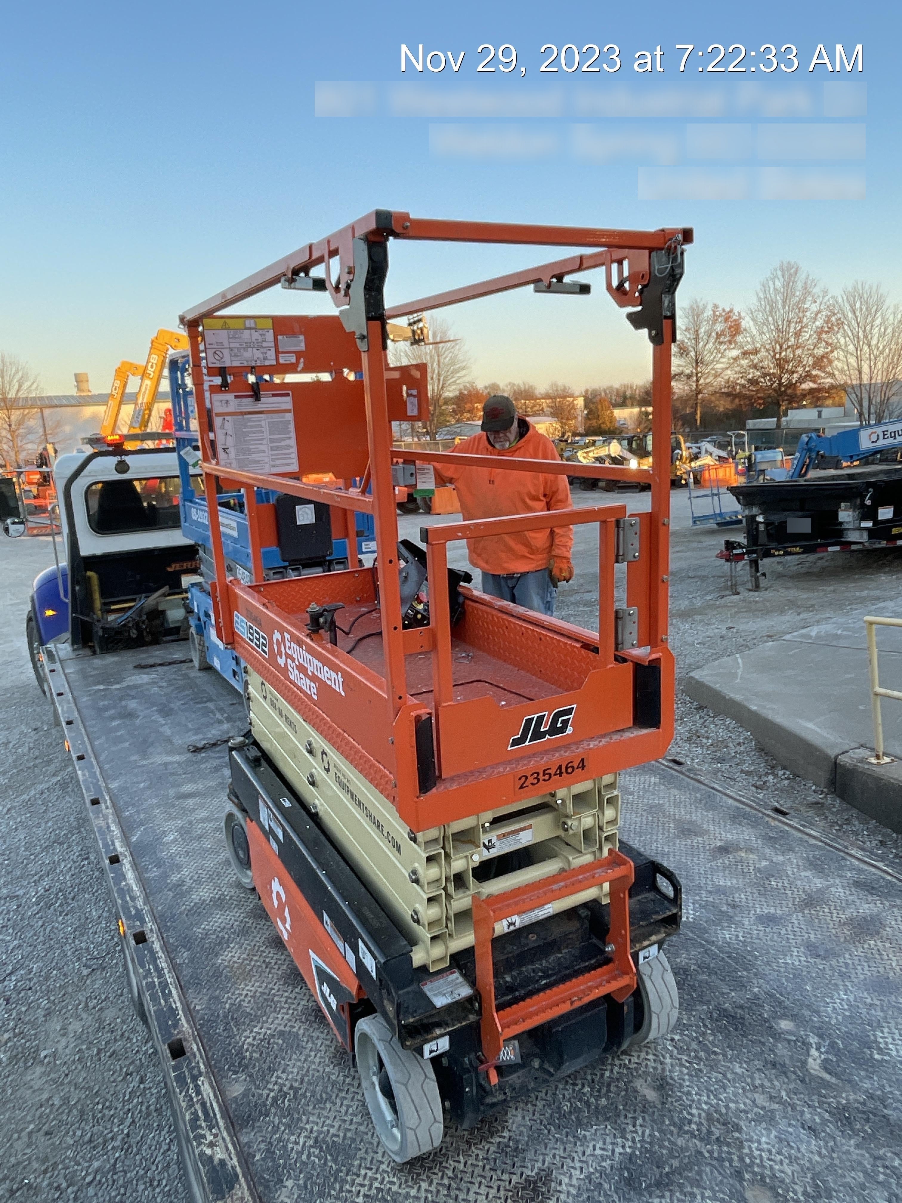 2022 JLG ES1932