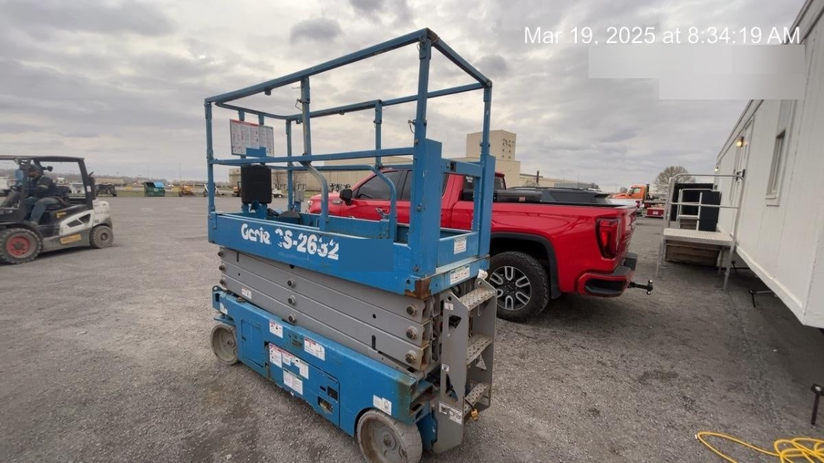 2018 Genie GS-2632 Genie GS-2632 w/Fixed Rail, Chain Entry