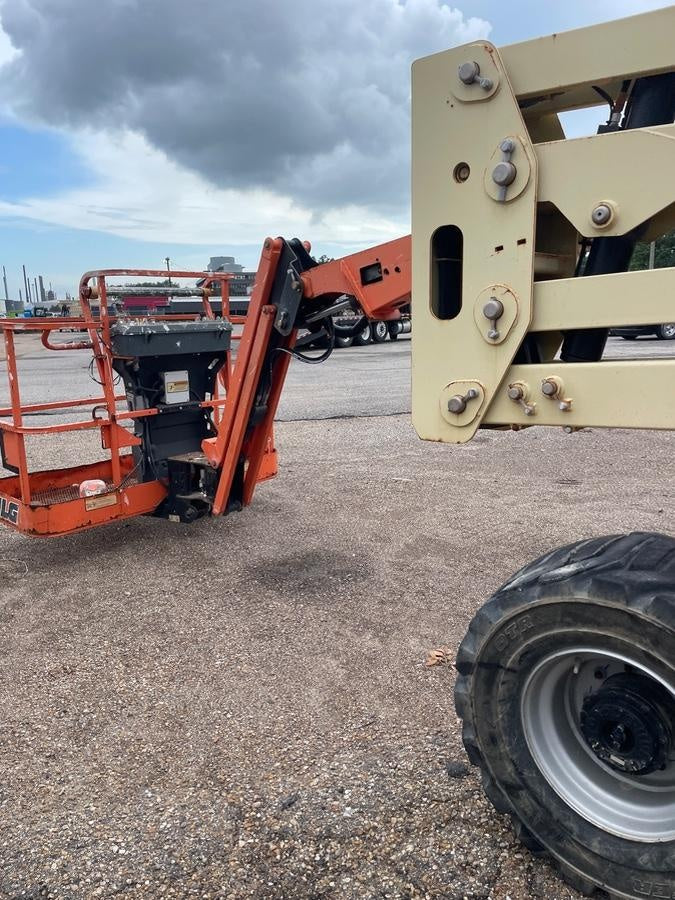 2019 JLG 450AJ