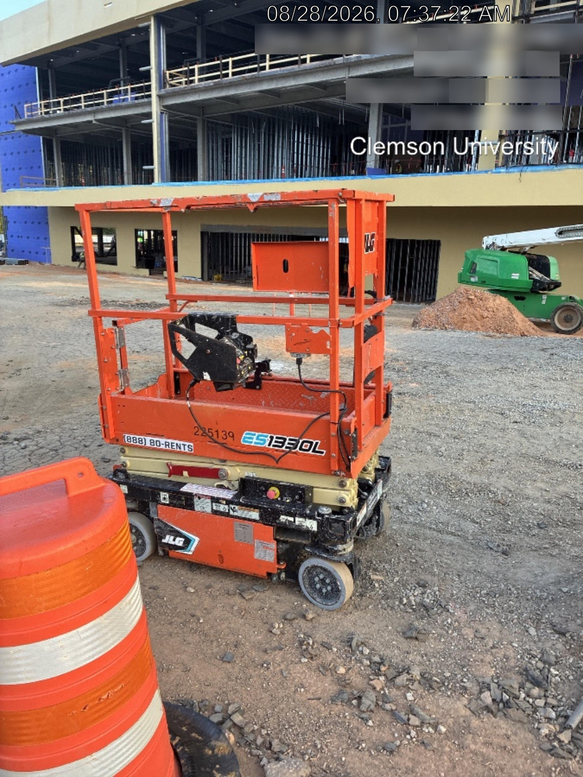 2022 JLG ES1330L