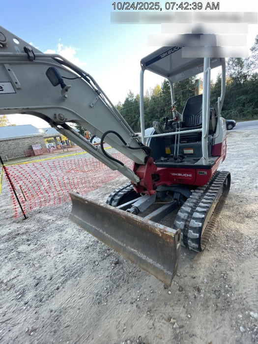 2022 TAKEUCHI TB235-2R