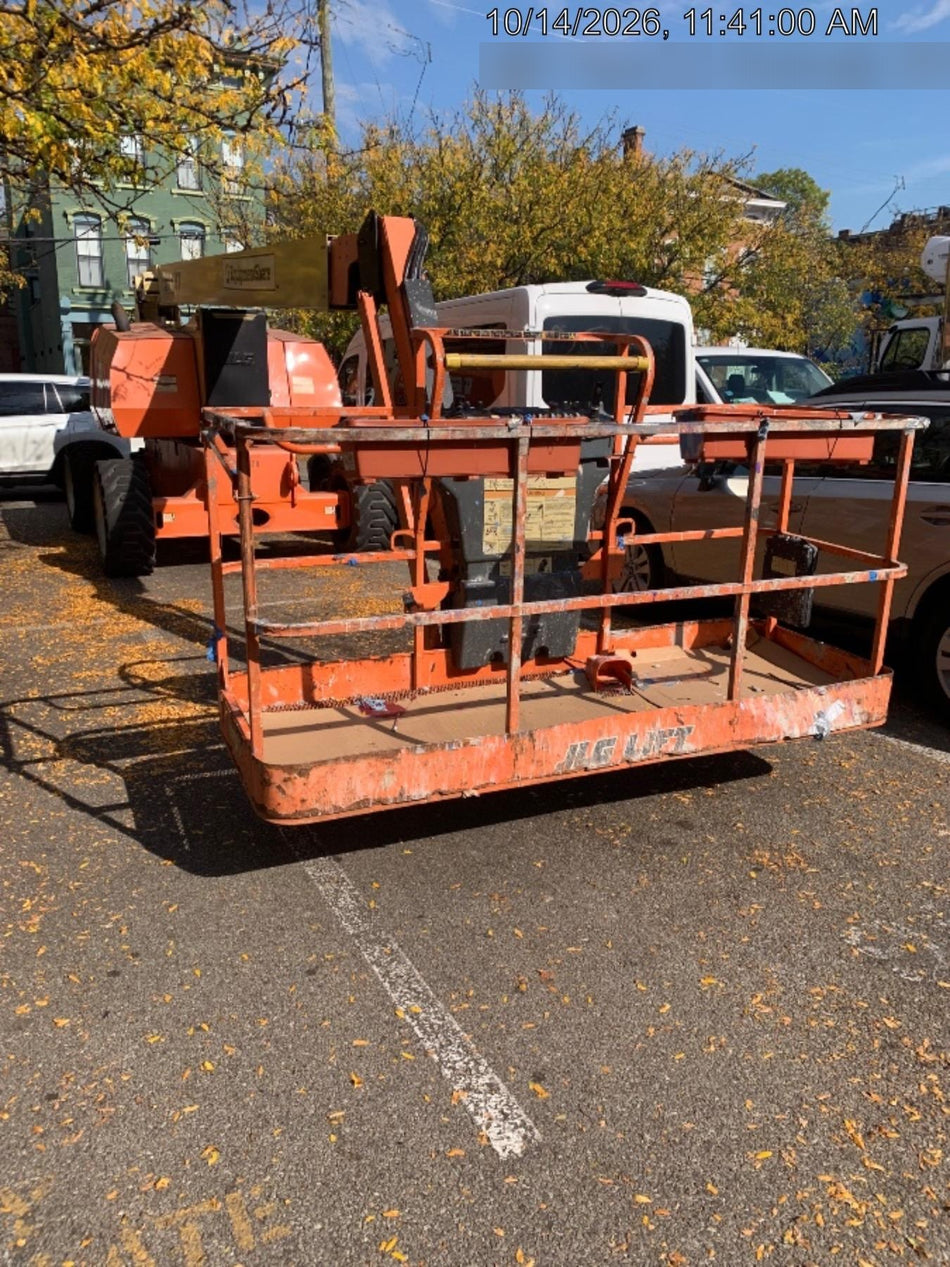 2019 JLG 800AJ
