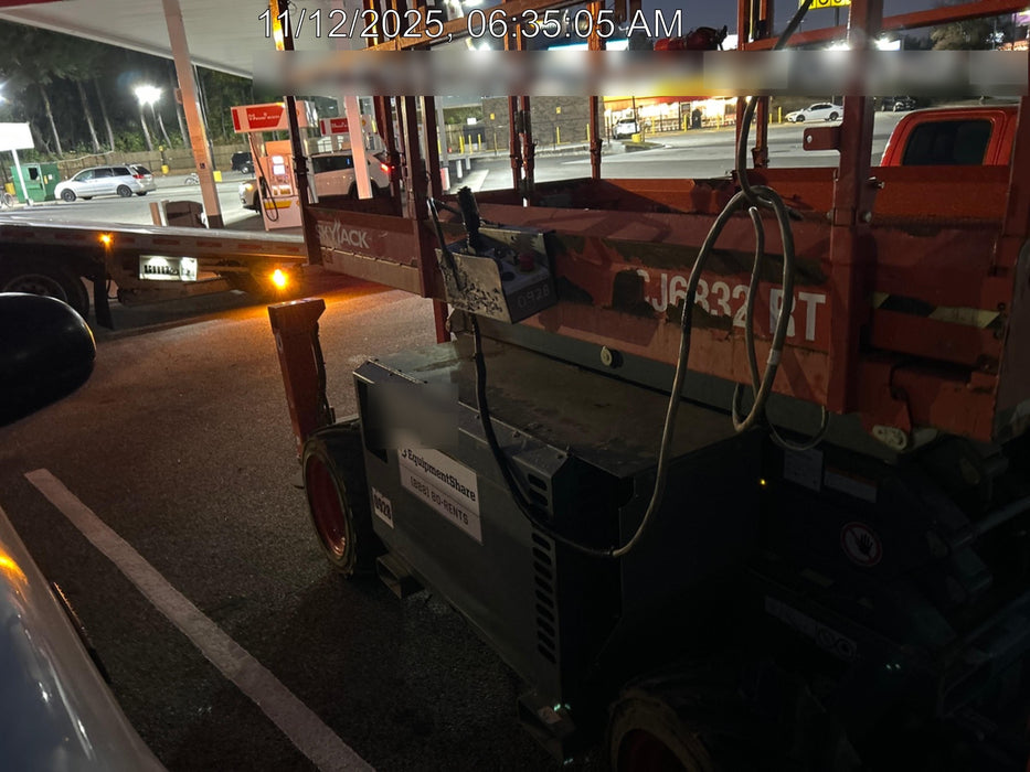 2016 SKYJACK SJ6832 RT