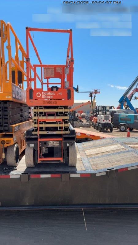 2023 JLG ES2632