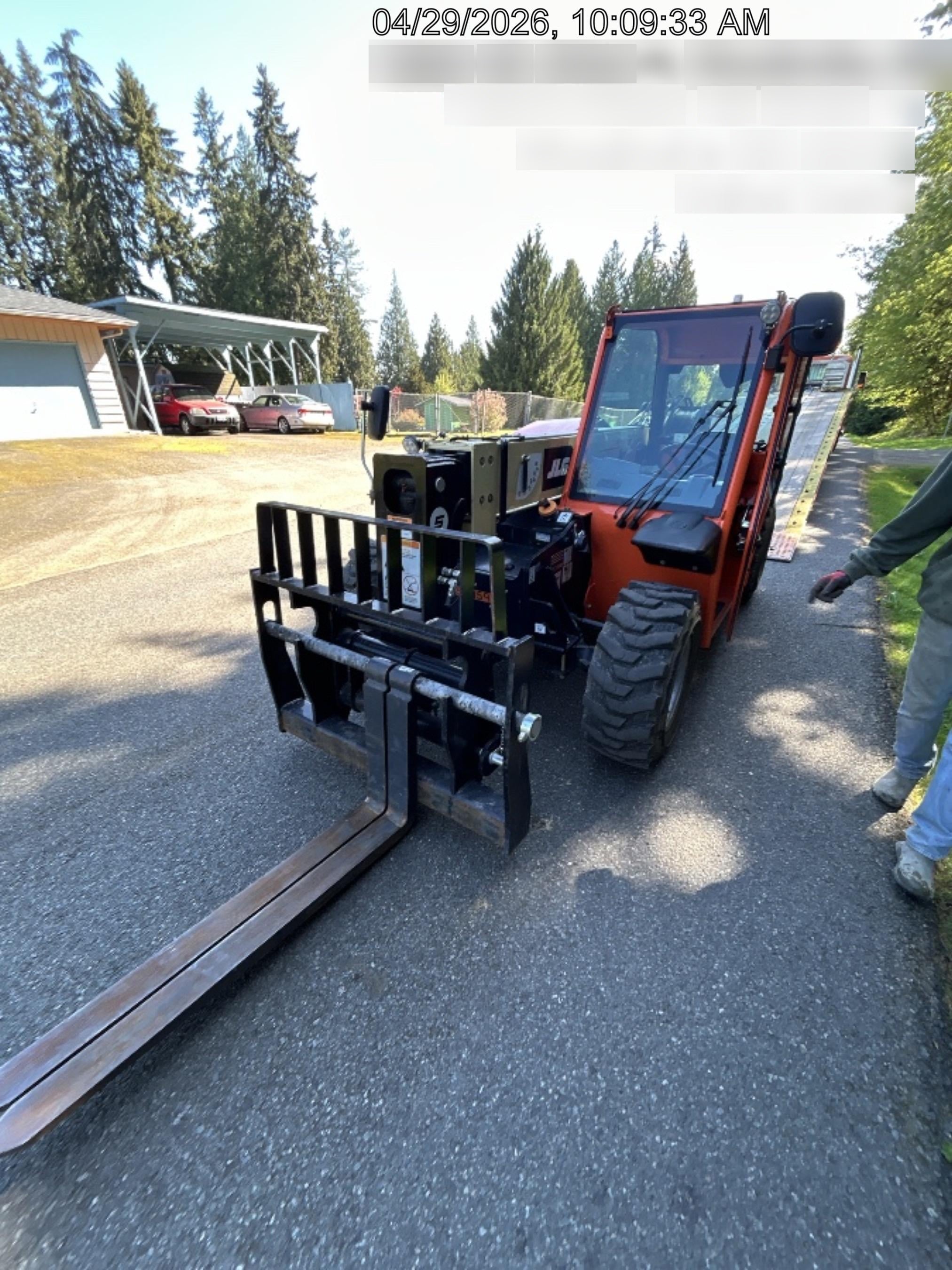 2025 JLG 519