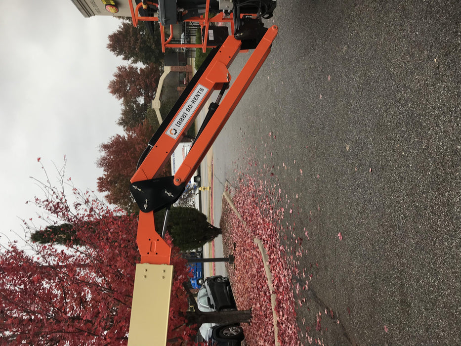 2019 JLG E450AJ