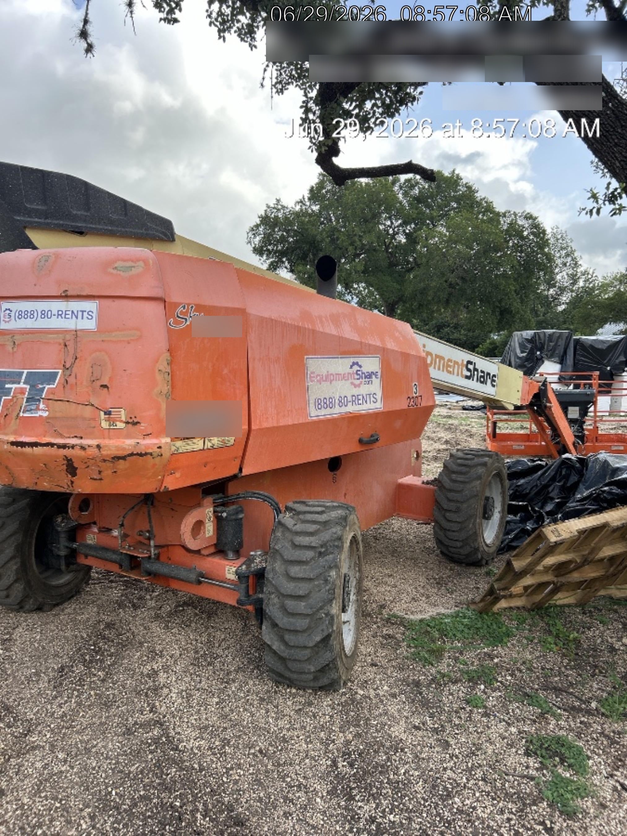 2016 JLG 660SJ