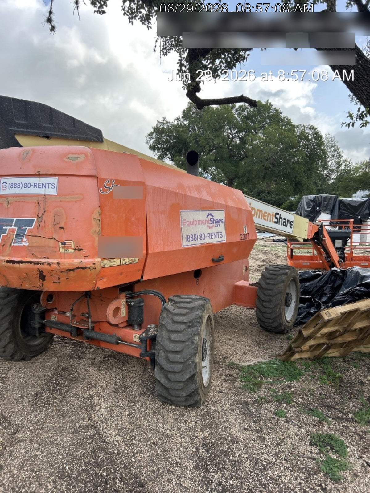 2016 JLG 660SJ
