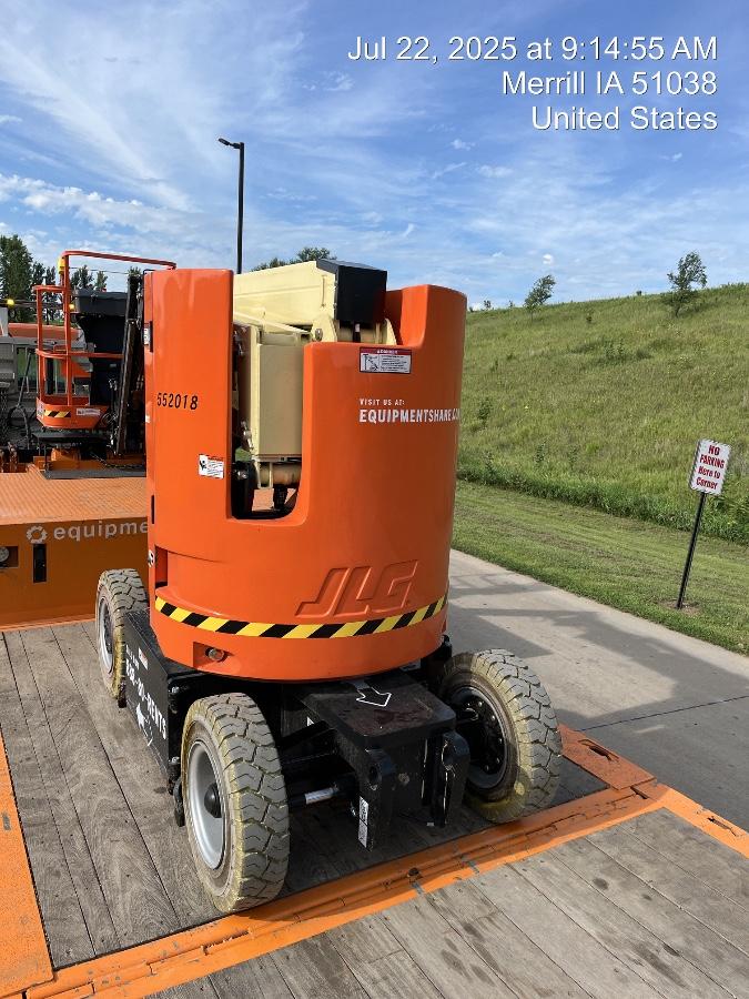 2025 JLG E300AJP