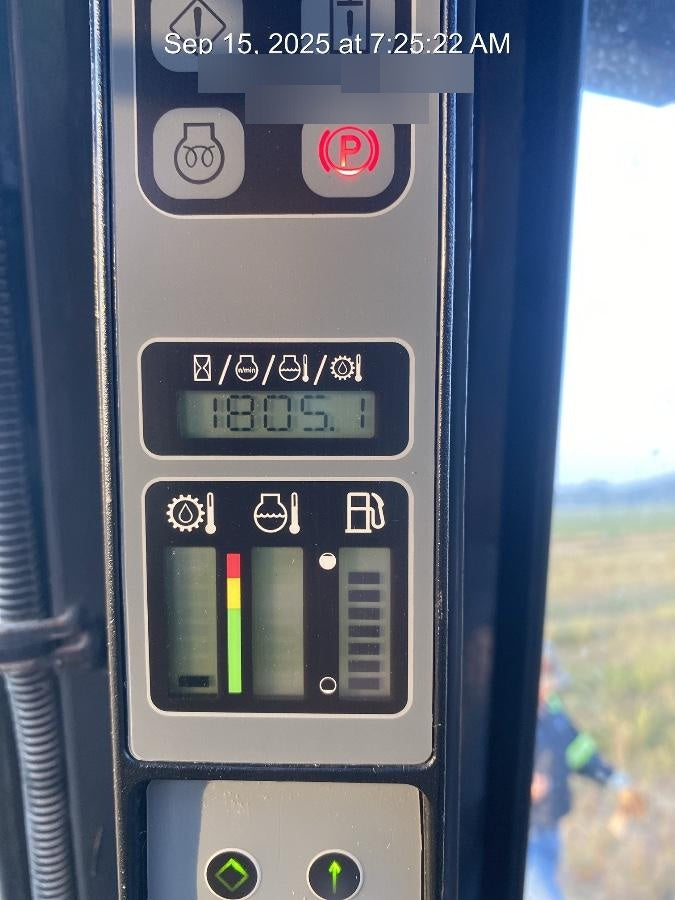 2021 CASE 588H