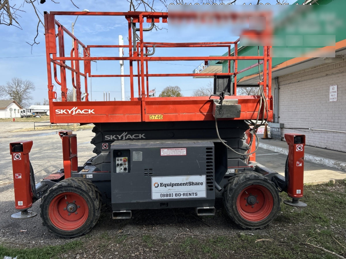 2017 SKYJACK SJ6832 RT