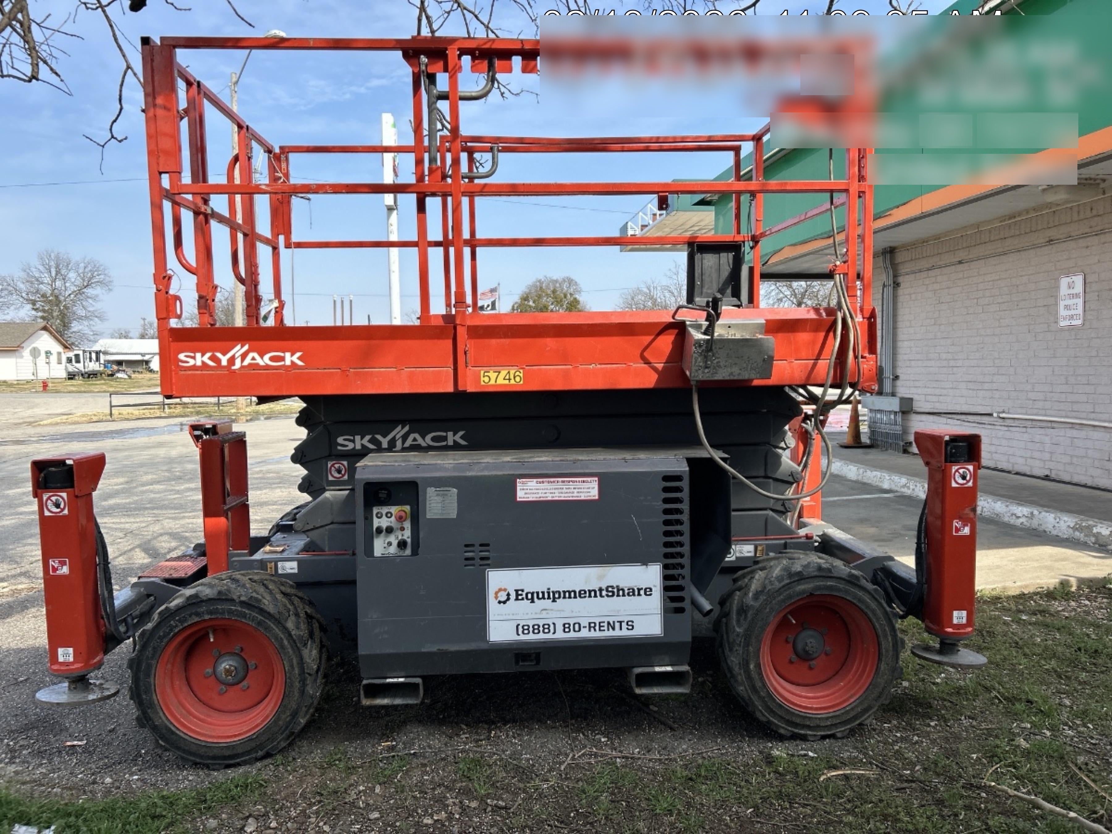 2017 SKYJACK SJ6832 RT