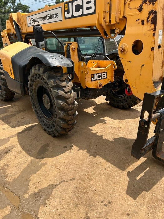 2019 JCB 509-42 JCB 509-42 Enclosed Cab, 74 HP, Solid Tires, Worklights, Beacon, Aux Hydraulics, Lifting Eye