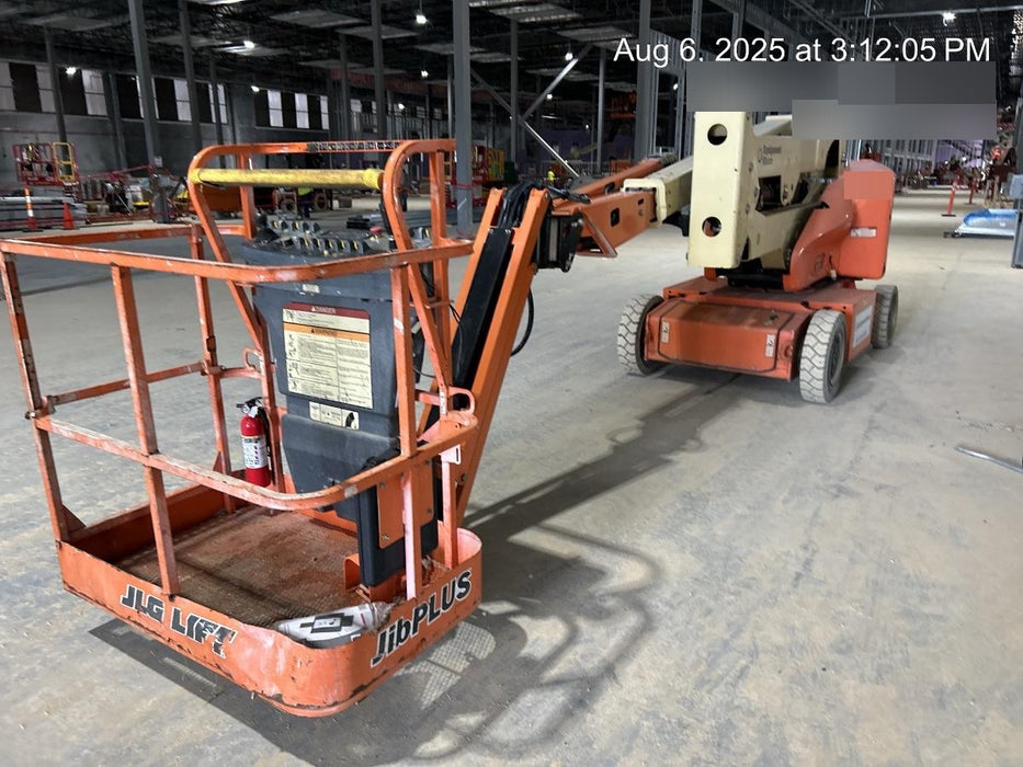 2019 JLG E400AJPN