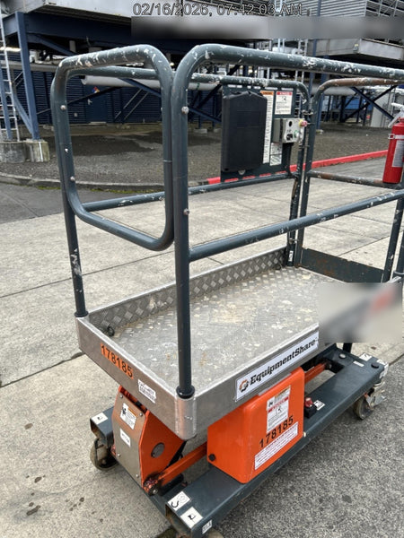 2021 JLG 1030P