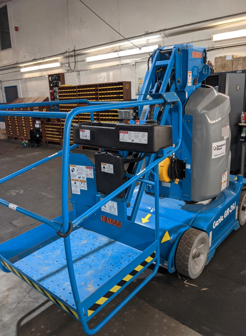 2020 GENIE GR-26J