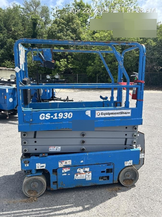 2019 Genie GS-1930 Fixed Rails with Chain Entry
