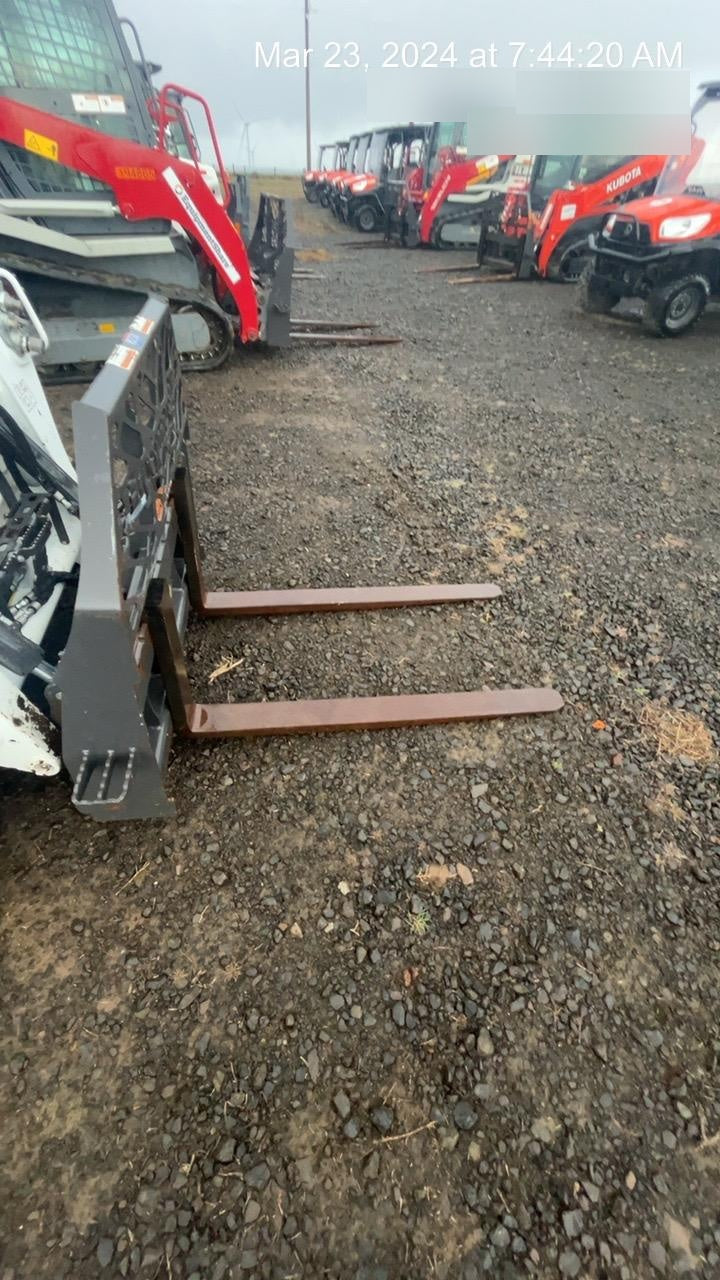 2021 PALADIN 48" Pallet Forks - Paladin