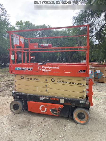 2022 JLG ES3246