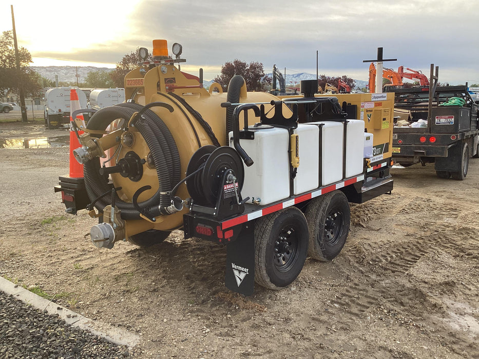 2023 Vac-Tron LP573XDT T4 Koehler Diesel Engine, 500 Gallon Debris Tank, x2 100 Gallon Water Tanks