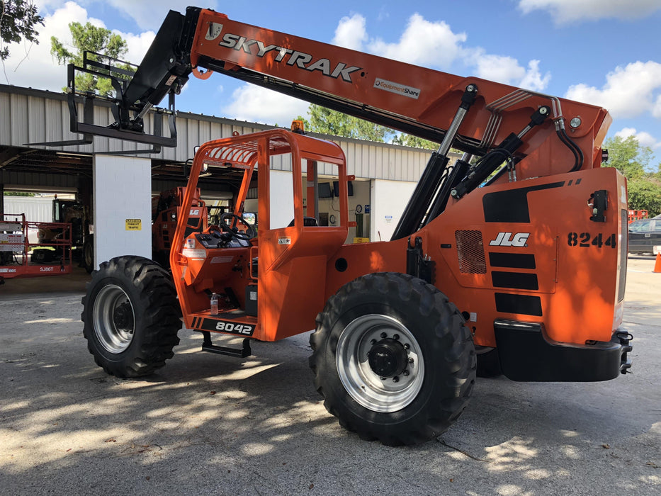 2018 SKYTRAK 8042