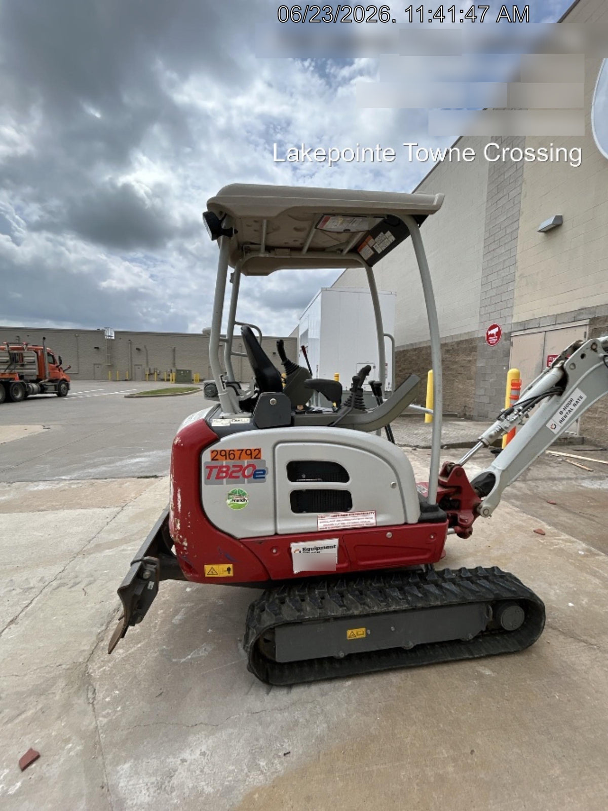 2023 TAKEUCHI TB20e
