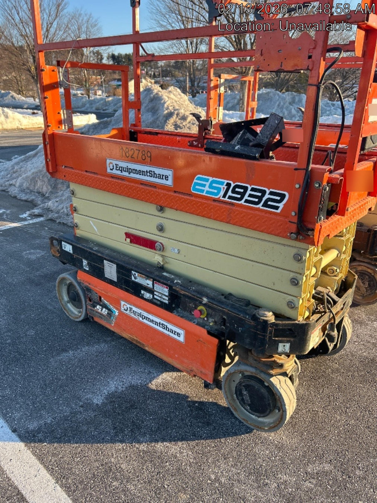 2021 JLG ES1932