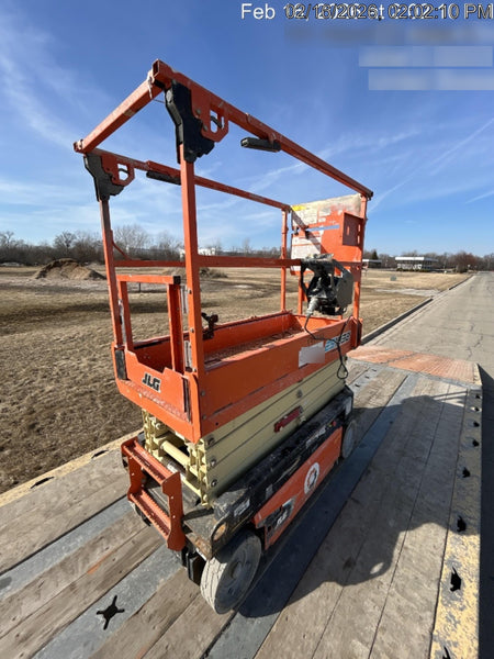 2021 JLG ES1932