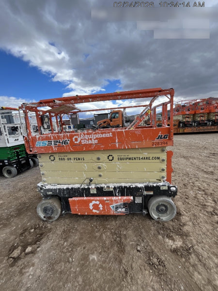 2022 JLG ES3246