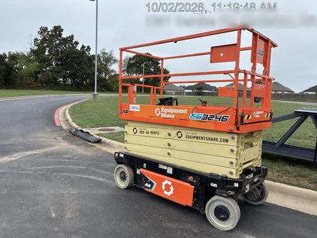 2022 JLG ES3246