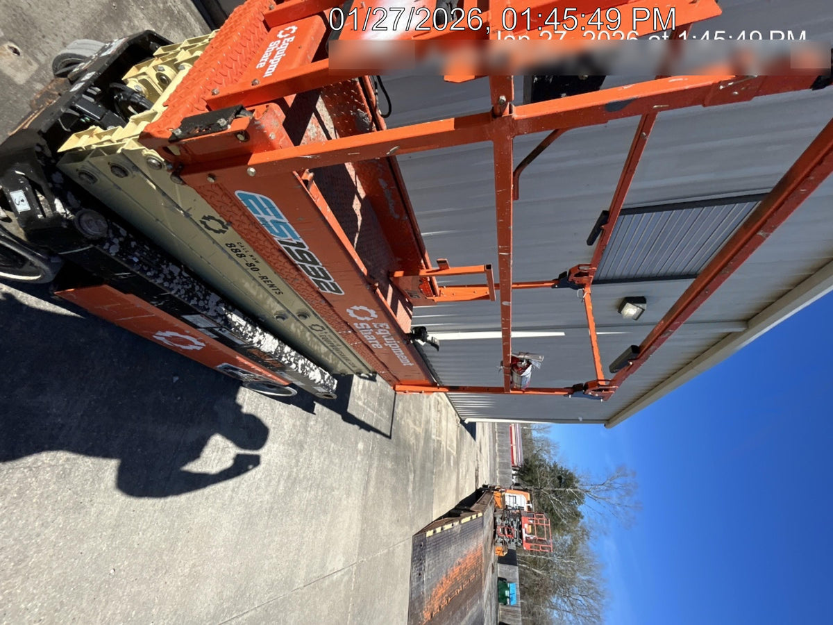 2023 JLG ES1932