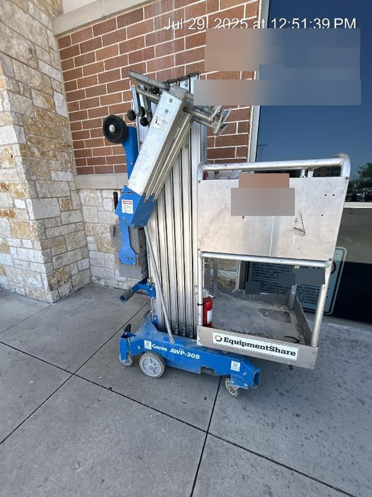 2019 GENIE AWP-30S